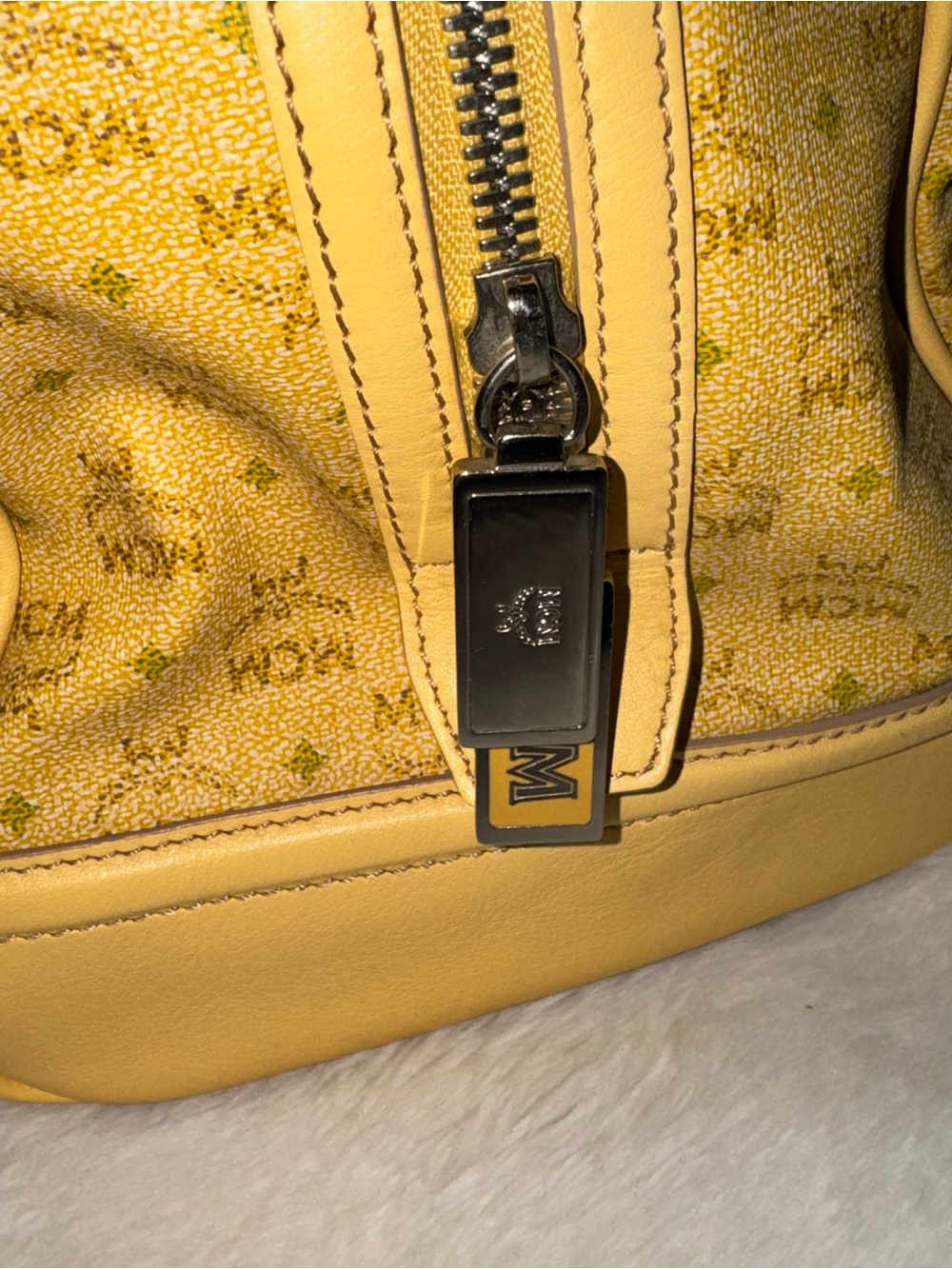 MCM Yellow Leather Logo Tote Bag
(Limited Edition) - Picture 12 of 12